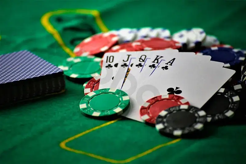 Bizzo poker